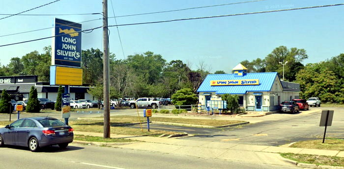 Long John Silvers - Muskegon- 3055 S (newer photo)